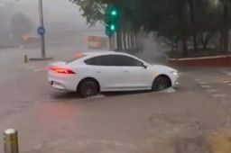 北京暴雨雷电双预警，局地累计雨量已达100mm