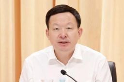 周乃翔任山东省代省长