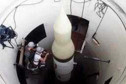 美国时隔四年再次公布核弹头数量