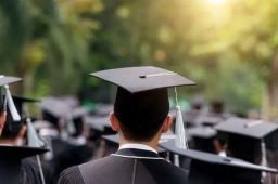 北大一博导因第一学历遭嫌弃