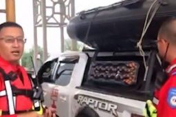 救援队用皮卡载装备支援山西被拦