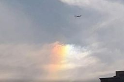 北京天空现七彩祥云