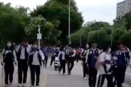 深圳全市中小学幼儿园因台风停课