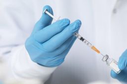 多地开打新冠疫苗加强针