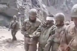 视频：越线印军被边防士兵俘虏
