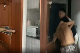 江苏女子半夜遭陌生男破门而入