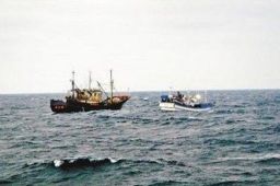 中国渔船在韩西部海域沉没7人失踪