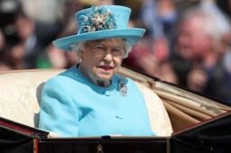 95岁英国女王婉拒“年度老人奖”