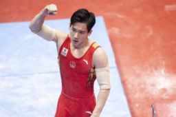 体操世锦赛男子全能张博恒夺金