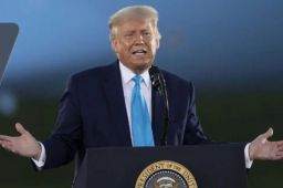 特朗普跌出美国超级富豪榜