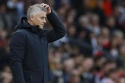 曼联主场0比5惨败利物浦