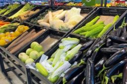 “菜比肉贵”到底是为什么？