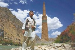 31岁北大考古博士刘拓坠崖去世