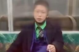 日本男子地铁纵火砍人后淡定抽烟
