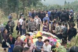 村民葬后遗体被抢 镇长：违规土葬