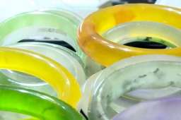 看直播买三十余件翡翠全是假货