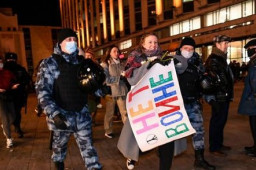 莫斯科上万人停战游行