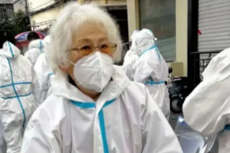 上海原副市长当志愿者？社区回应