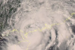 广东一天发生三场龙卷风 这正常吗