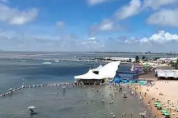 酒店都是上海话？上海游客挤爆三亚