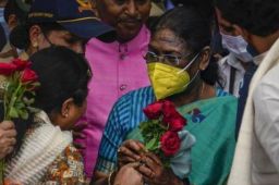 莫尔穆当选！印度第二位女总统诞生