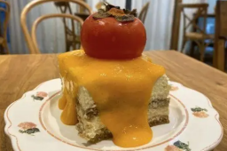 成都街头刮起柿子风