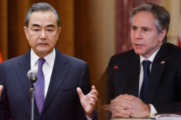 王毅：美方不能边谈合作边捅刀子