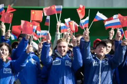 习近平受到俄方隆重欢迎