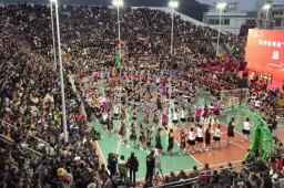 “村BA”现场村草村花“蹦苗迪”