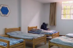 黑在美国30多年的上海大爷拿低保了