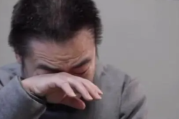 厅官砌墙藏钱 5台点钞机点5小时