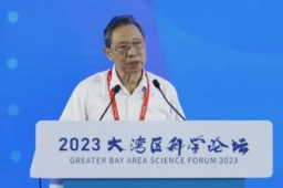 钟南山：能覆盖XBB的疫苗很快面世