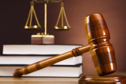 处长地铁猥亵他人 被调至事业单位